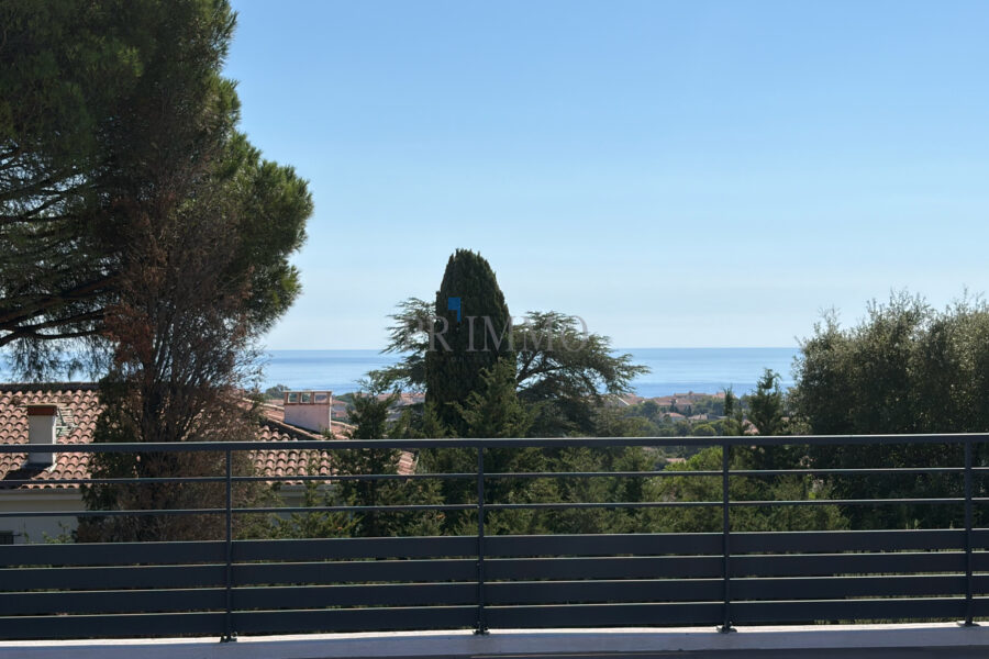Maison à vendre à Fréjus — Vue mer — photo 2