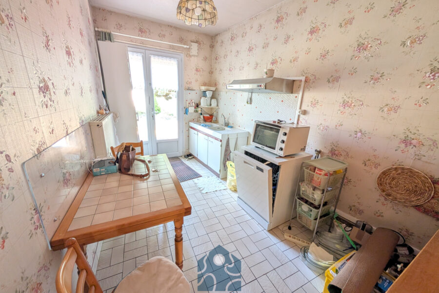 Maison à vendre à Marsac-en-livradois — Vue parc & jardin — photo 9