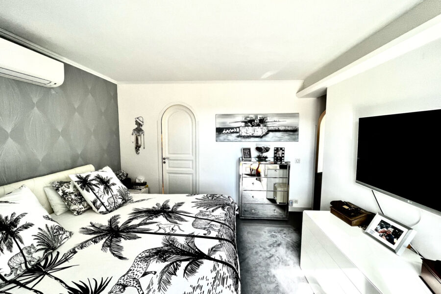 Maison à vendre à Mandelieu-la-napoule — Vue mer — photo 18