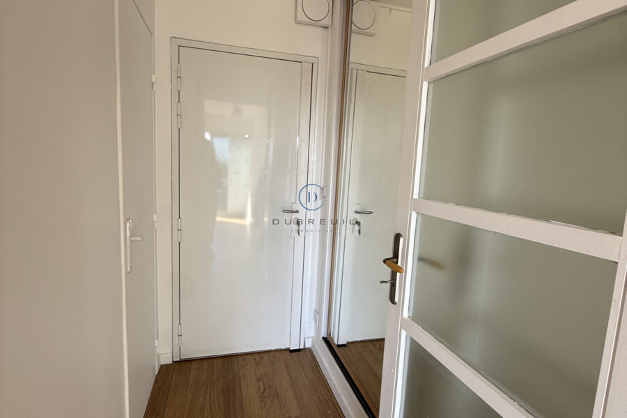 Appartement à louer à Courbevoie — Vue sur la ville — photo 11