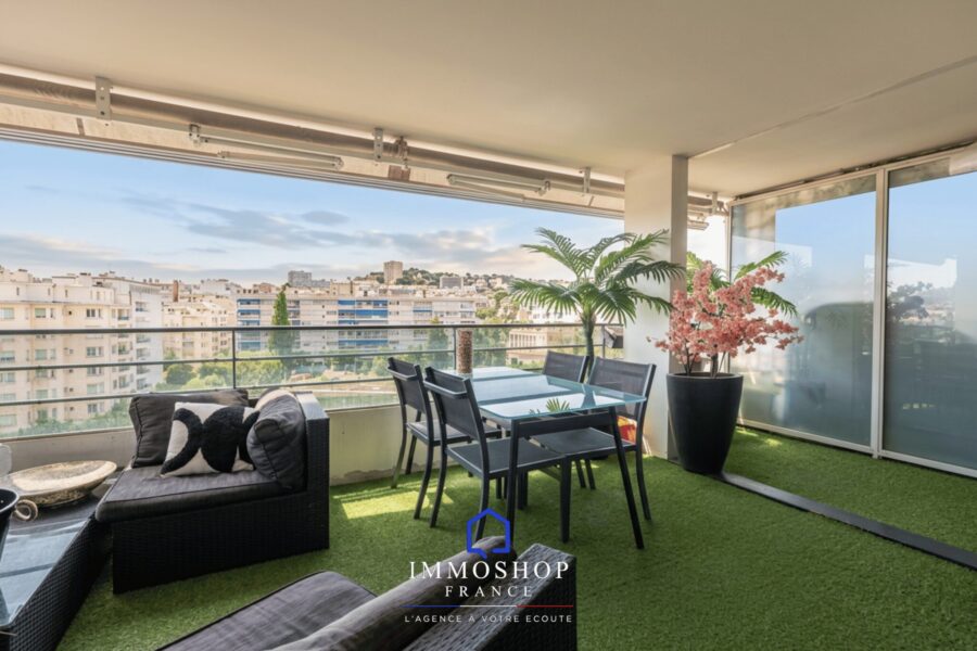Appartement à vendre à Marseille — Vue sur la ville — photo 2