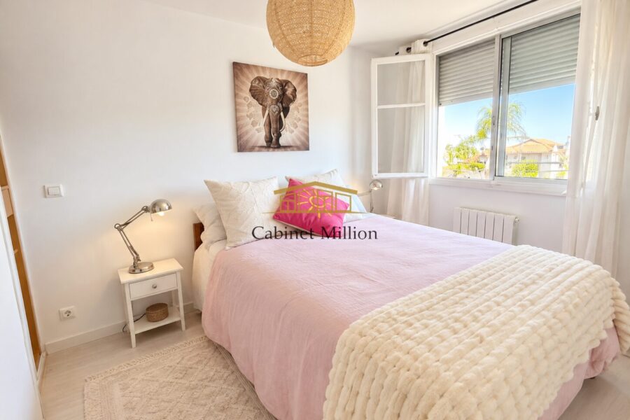 Appartement à vendre à Palavas-les-flots — Vue sur la ville — photo 4