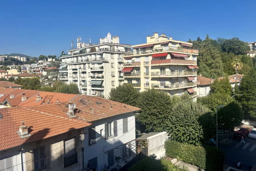 Appartement à vendre à Nice — Vue sur la ville — photo 10