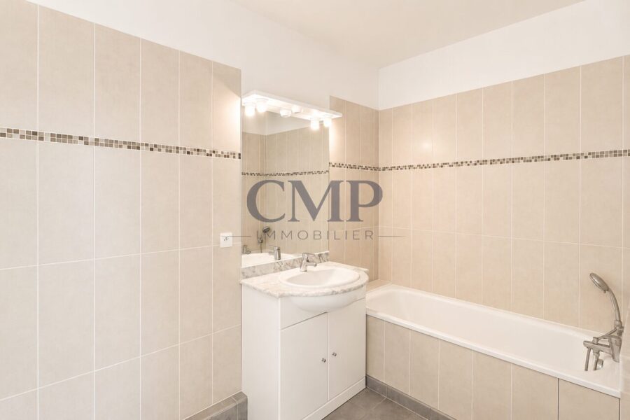 Appartement à vendre à Pignan — Vue sur la ville — photo 5