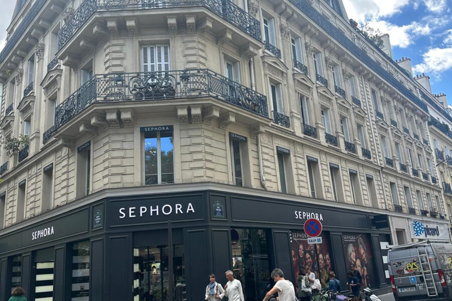 Appartement à vendre à Paris — Vue sur la ville — photo 2