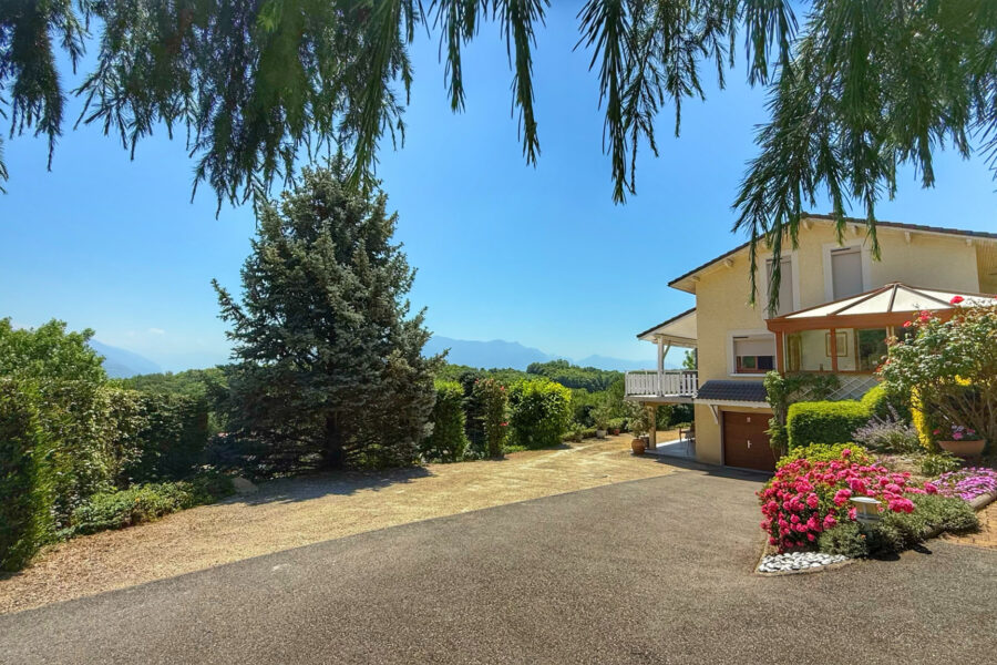 Maison à vendre à Voiron — Vue montagne — photo 3