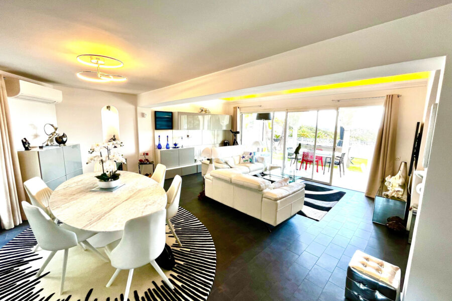 Maison à vendre à Mandelieu-la-napoule — Vue mer — photo 13