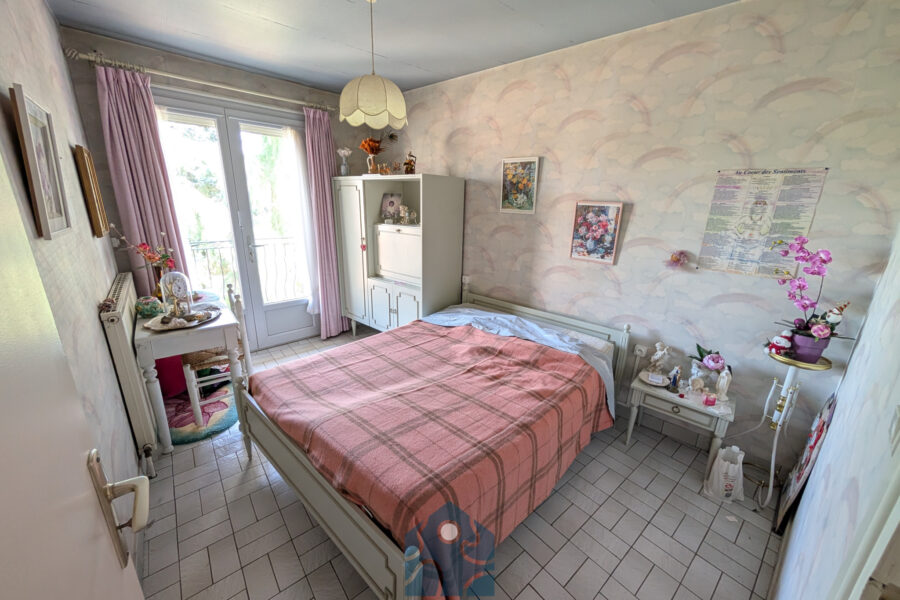 Maison à vendre à Marsac-en-livradois — Vue parc & jardin — photo 12