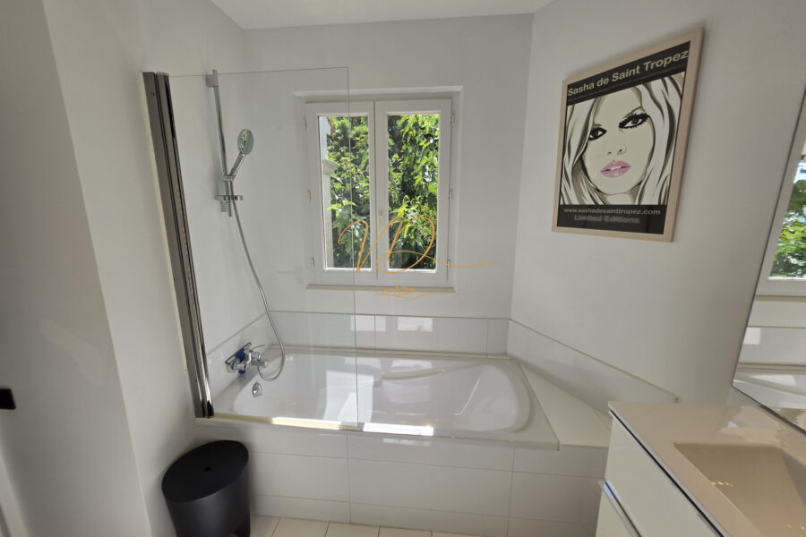 Maison à vendre à La croix-valmer — Vue mer — photo 9