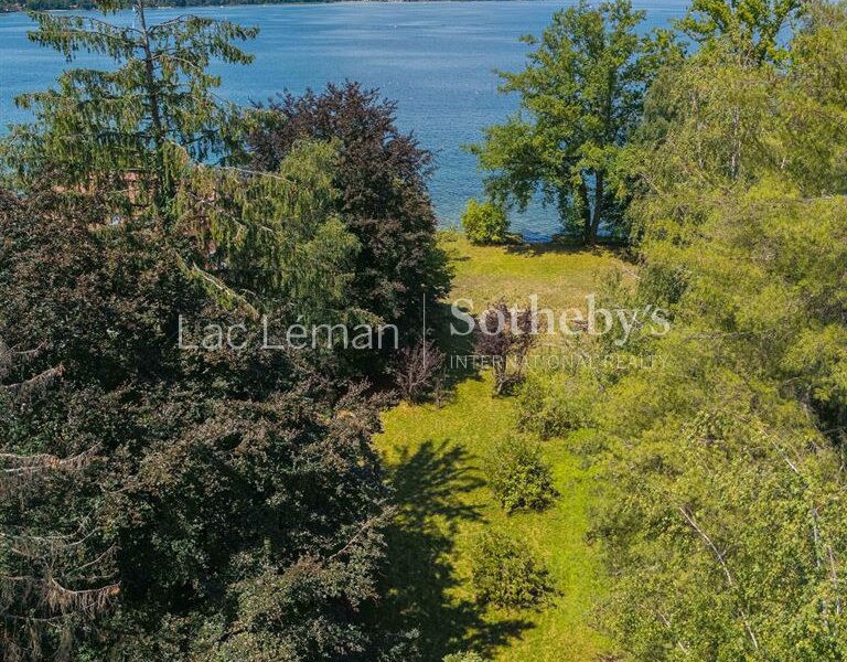 Terrain à vendre à Sciez — Vue lac — photo 1