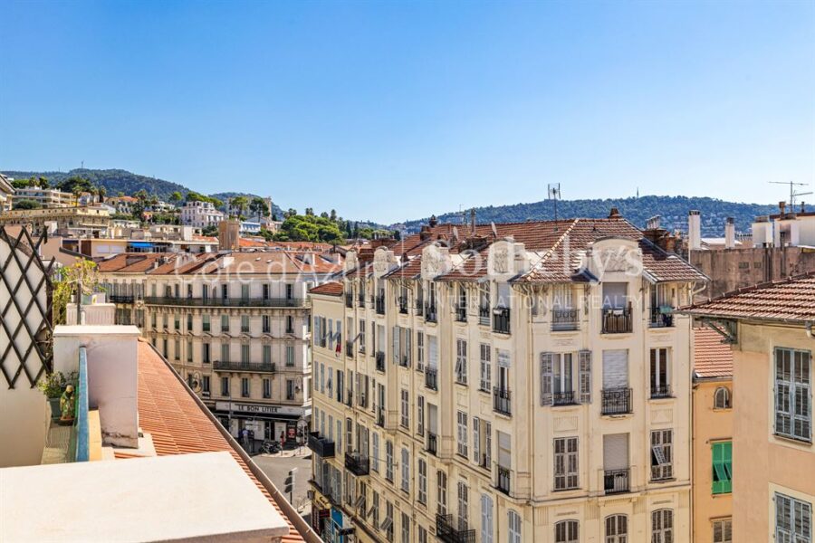 Appartement à vendre à Nice — Vue sur la ville — photo 5
