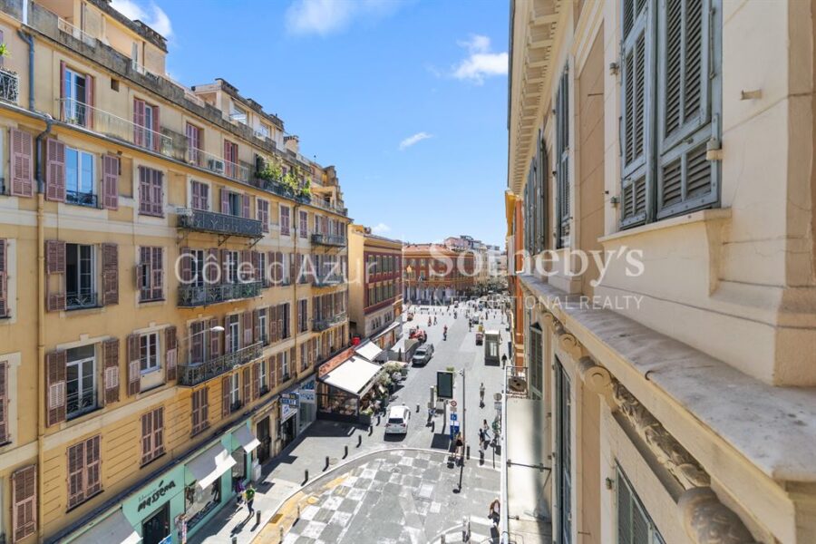 Appartement à vendre à Nice — Vue sur la ville — photo 1