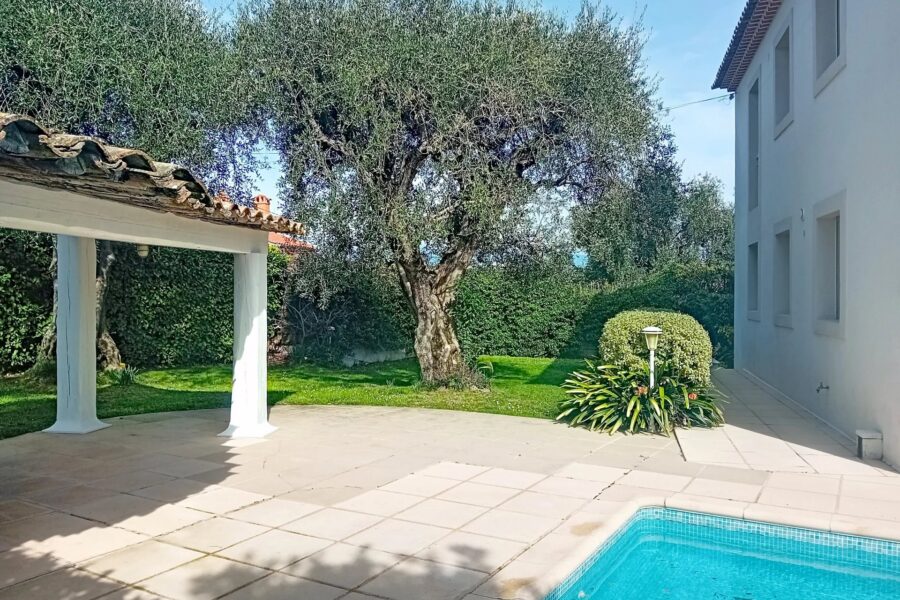 Maison à vendre à Le Cannet — Vue mer — photo 4