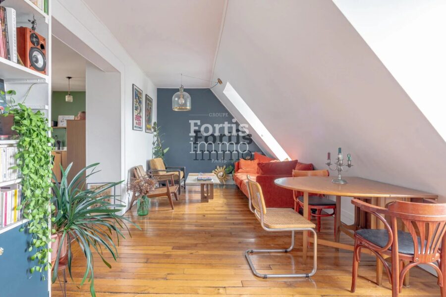 Appartement à vendre à Paris 10e arrondissement — Vue sur la ville — photo 6