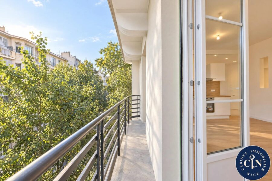 Appartement à vendre à Nice — Vue sur la ville — photo 1