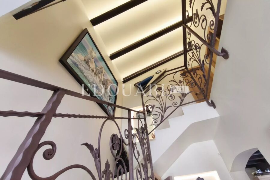 Maison à vendre à Menton — Vue mer — photo 8