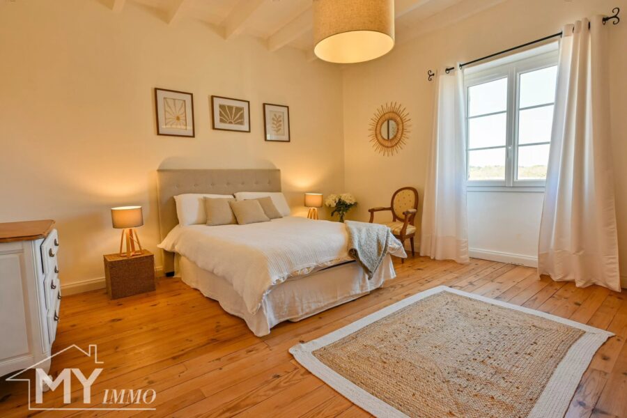 Maison à vendre à Saint-Méard-de-Gurçon — Vue montagne — photo 10
