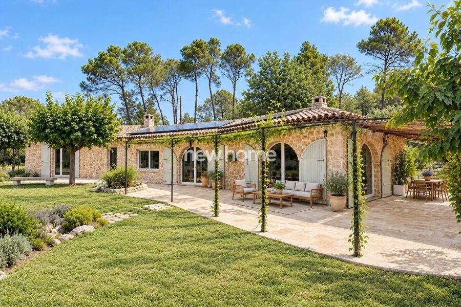 Maison à vendre à Saint-Antonin-du-Var — Vue montagne — photo 3