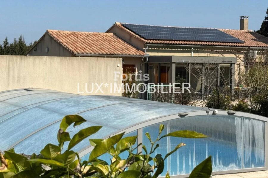 Maison à vendre à Saint-Rémy-de-Provence — Vue parc & jardin — photo 9
