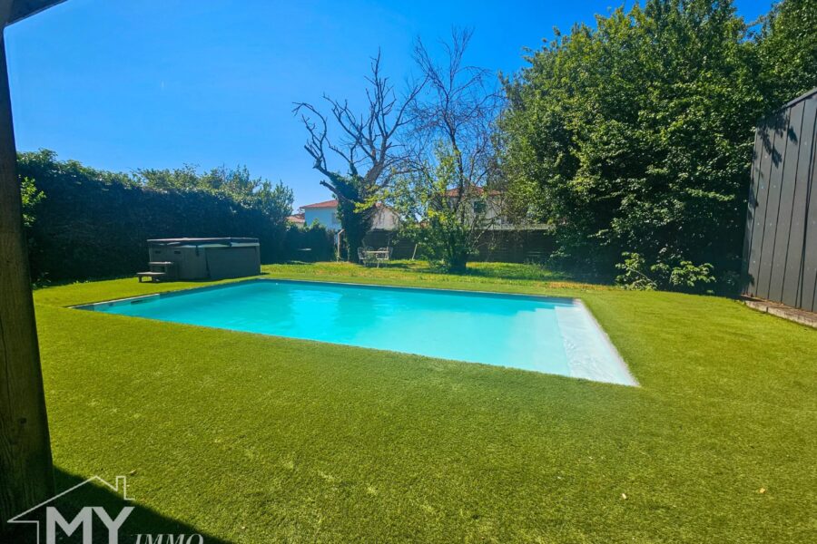 Maison à vendre à Pineuilh — Vue parc & jardin — photo 14
