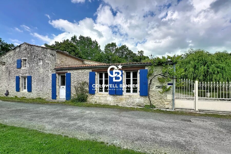 Maison à vendre à Port-des-Barques — Vue parc & jardin — photo 2