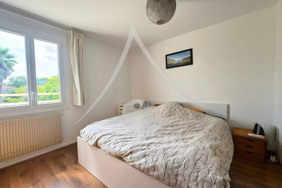 Maison à vendre à Portet-sur-Garonne — Vue parc & jardin — photo 7