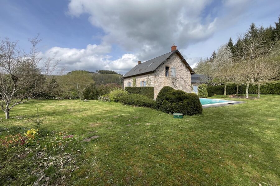 Maison à vendre à Saint-Léger-sous-Beuvray — Vue nature — photo 9