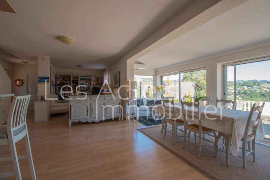 Maison à vendre à Les adrets-de-l&rsquo;estérel — Vue montagne — photo 8