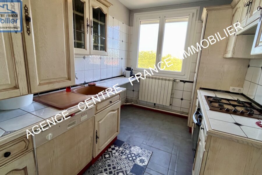 Appartement à vendre à Bourges — Vue parc & jardin — photo 3