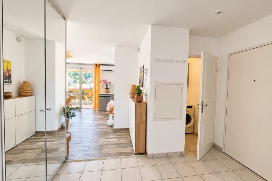 Appartement à vendre à Hyères — Vue montagne — photo 5