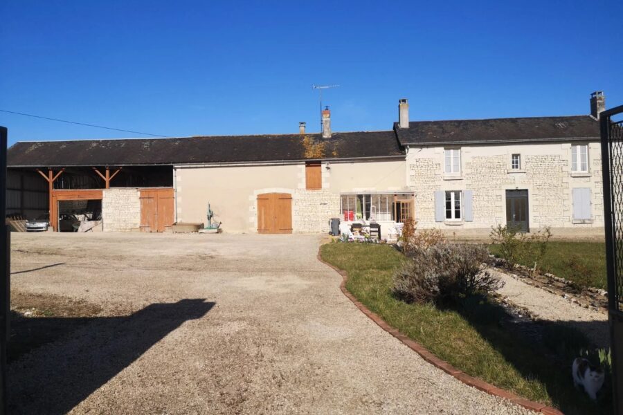 Maison à vendre à Nueil-sous-Faye — Vue nature — photo 3