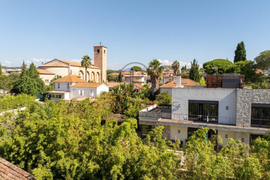 Appartement à vendre à Antibes — Vue parc & jardin — photo 1