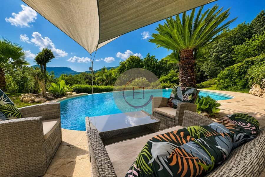 Maison à vendre à Les Adrets-de-l&rsquo;Estérel — Vue mer — photo 3