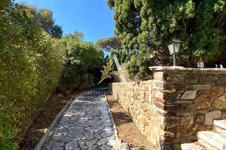 Maison à vendre à Sainte-Maxime — Vue mer — photo 4
