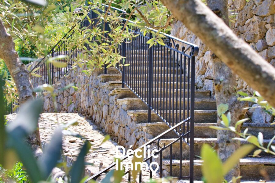 Maison à vendre à Le Bar-sur-Loup — Vue montagne — photo 8