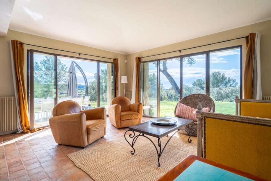Maison en location vacances à La Colle-sur-Loup — Vue montagne — photo 4