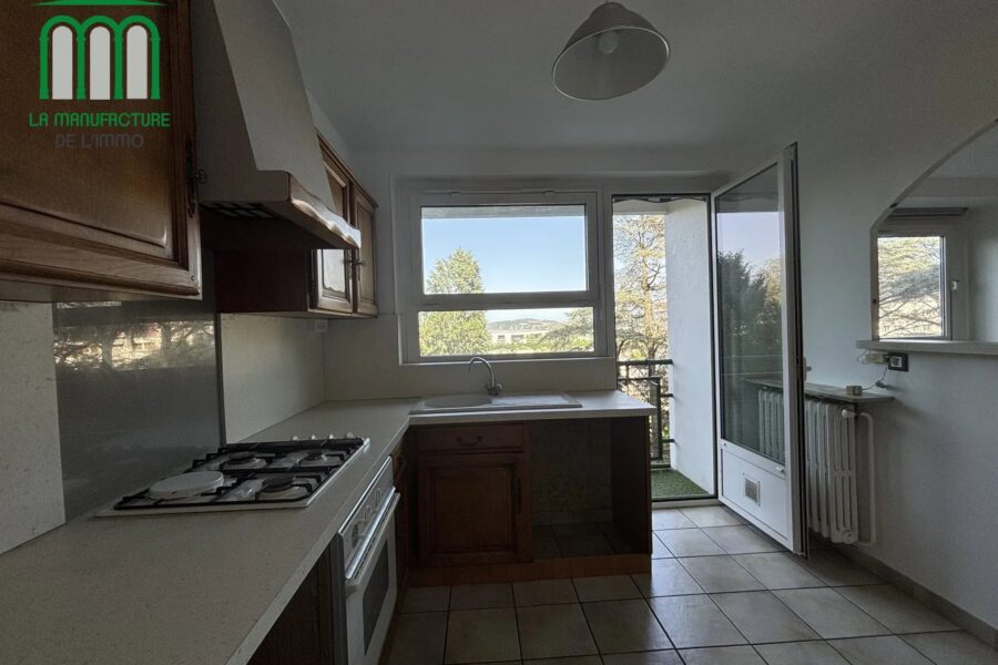 Appartement à vendre à Saint-Étienne — Vue nature — photo 2