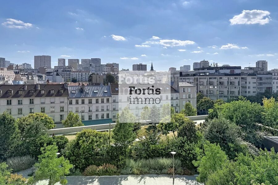 Appartement à vendre à Paris 13e arrondissement — Vue sur la ville — photo 1