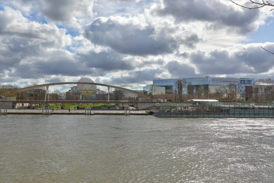 Appartement à vendre à Paris 16e arrondissement — Vue fleuve — photo 1