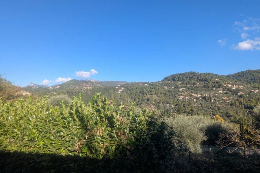 Maison à louer à Saint-Blaise — Vue montagne — photo 1