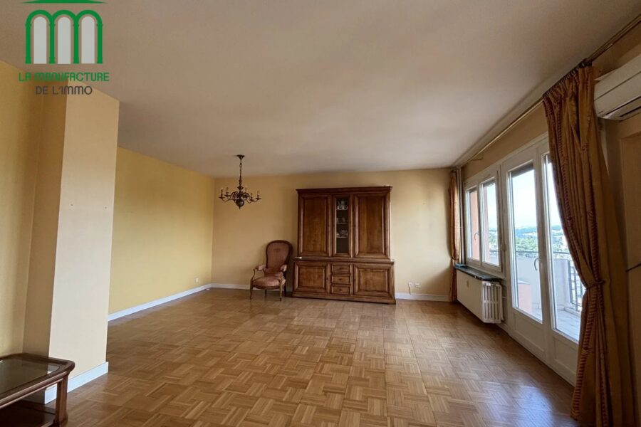 Appartement à vendre à Saint-Étienne — Vue sur la ville — photo 4