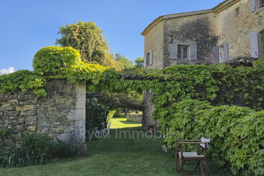 Maison à vendre à Simiane-la-Rotonde — Vue nature — photo 7