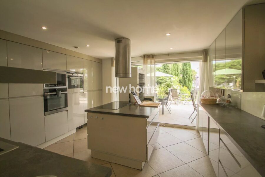 Maison à vendre à Fréjus — Vue mer — photo 10