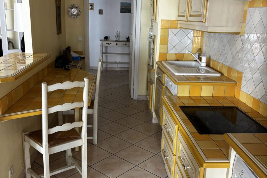Appartement à vendre à Saint-Raphaël — Vue sur la ville — photo 12