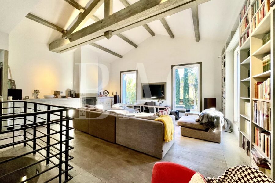 Maison à vendre à Sainte-Maxime — Vue parc & jardin — photo 15