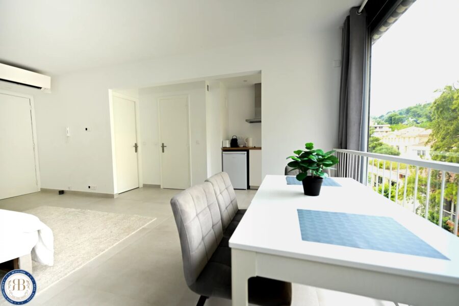 Appartement à vendre à Beaulieu-sur-Mer — Vue montagne — photo 10