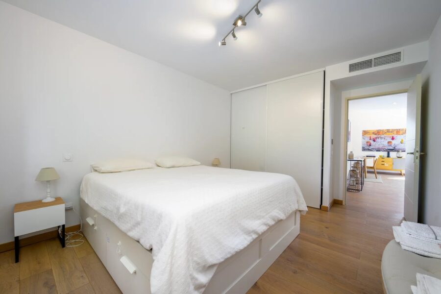 Appartement à vendre à Roquefort-les-Pins — Vue mer — photo 7