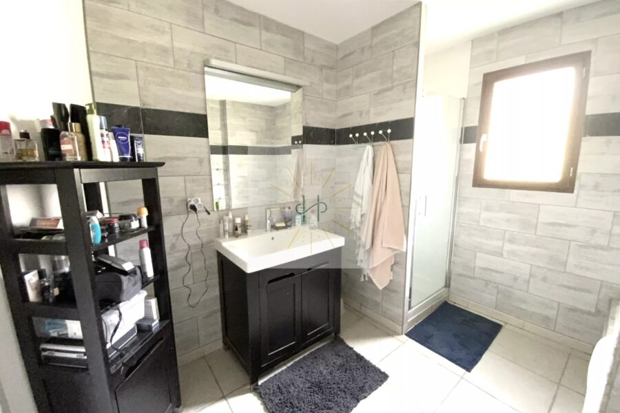 Maison à vendre à Rochemaure — Vue montagne — photo 11