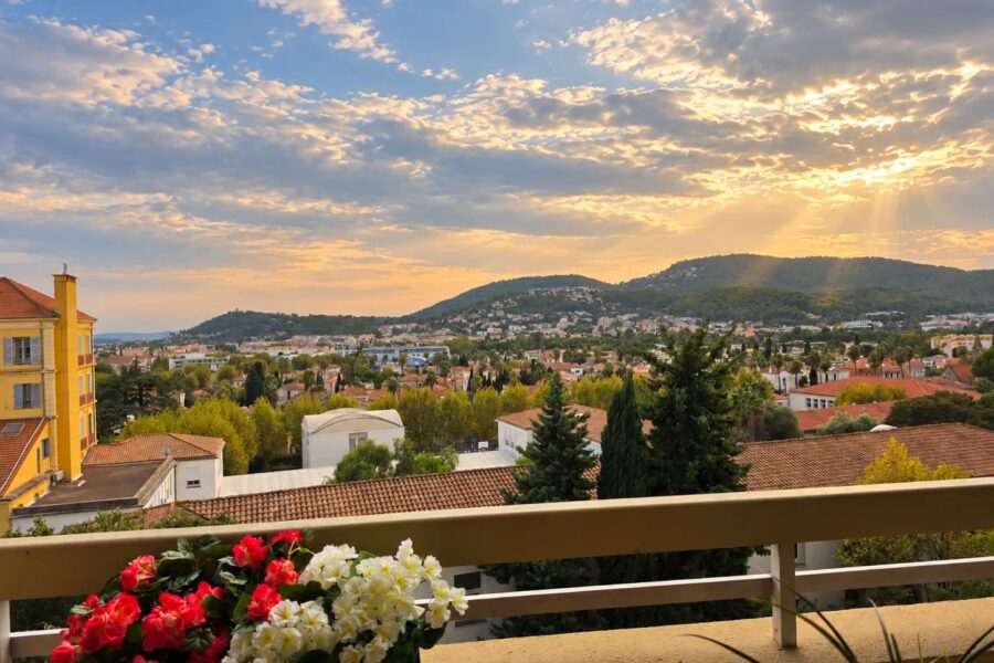Appartement à vendre à Hyères — Vue montagne — photo 11