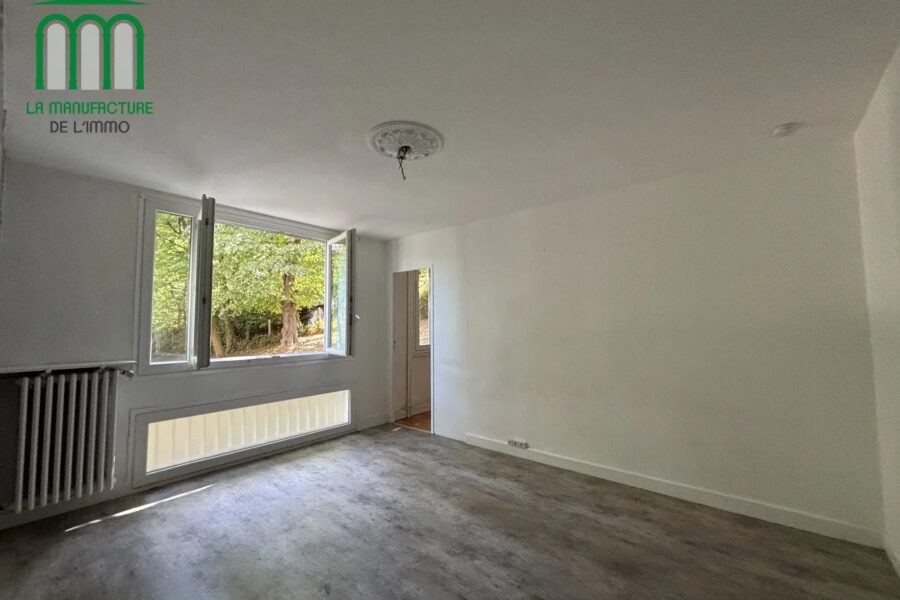 Appartement à vendre à Saint-Étienne — Vue nature — photo 9